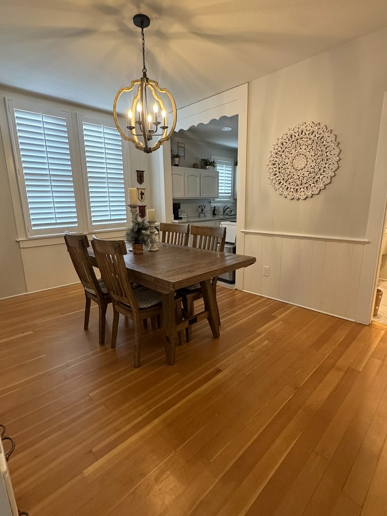 Unit A diningUnit