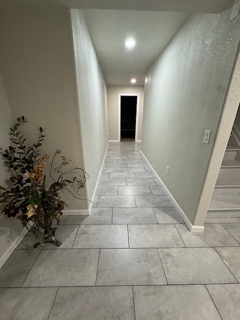 HALLWAY TO MASTER
