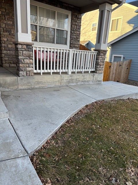 Walkway to side of the building