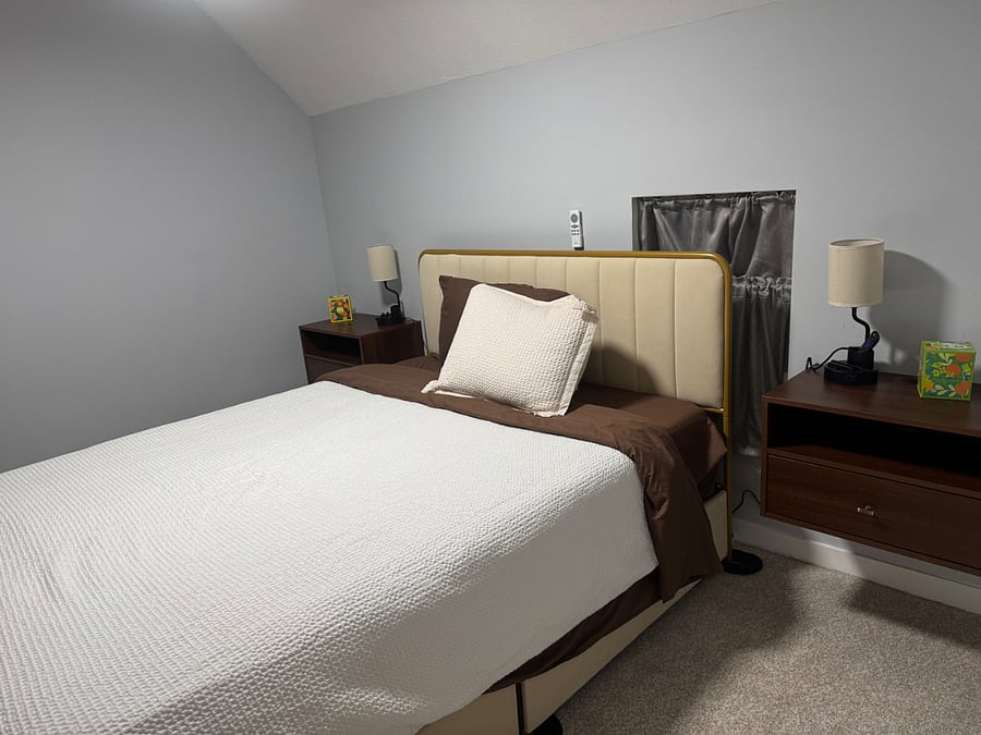 Master Bedroom (2)