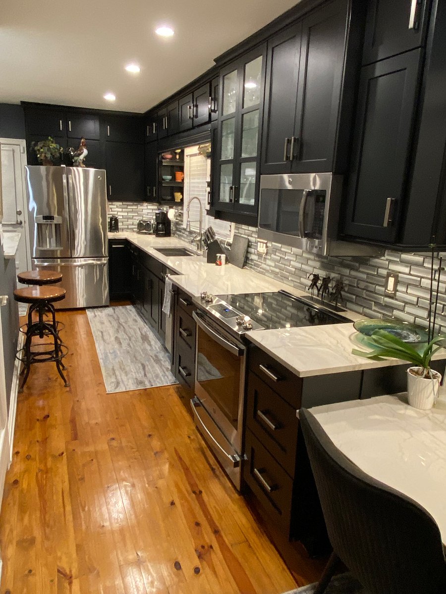 Kitchen (from Front Entranceway)
