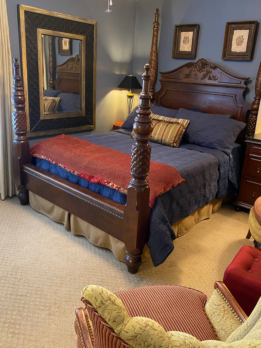 Main Bedroom 