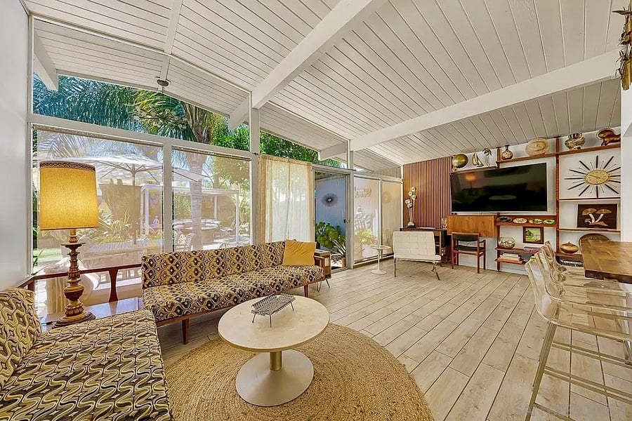 Floor-to-ceiling windows bring the outdoors in.