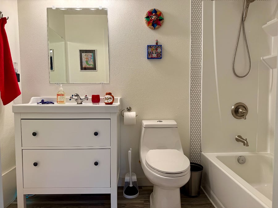 Private full-bath was recently renovated.