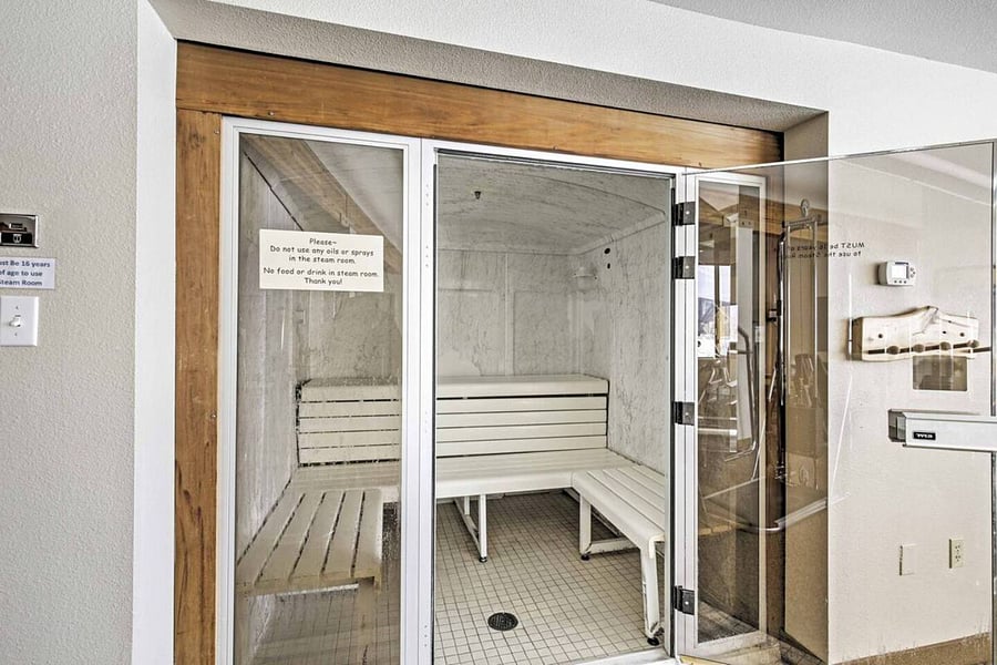 Club Meadow Ridge Steam Room