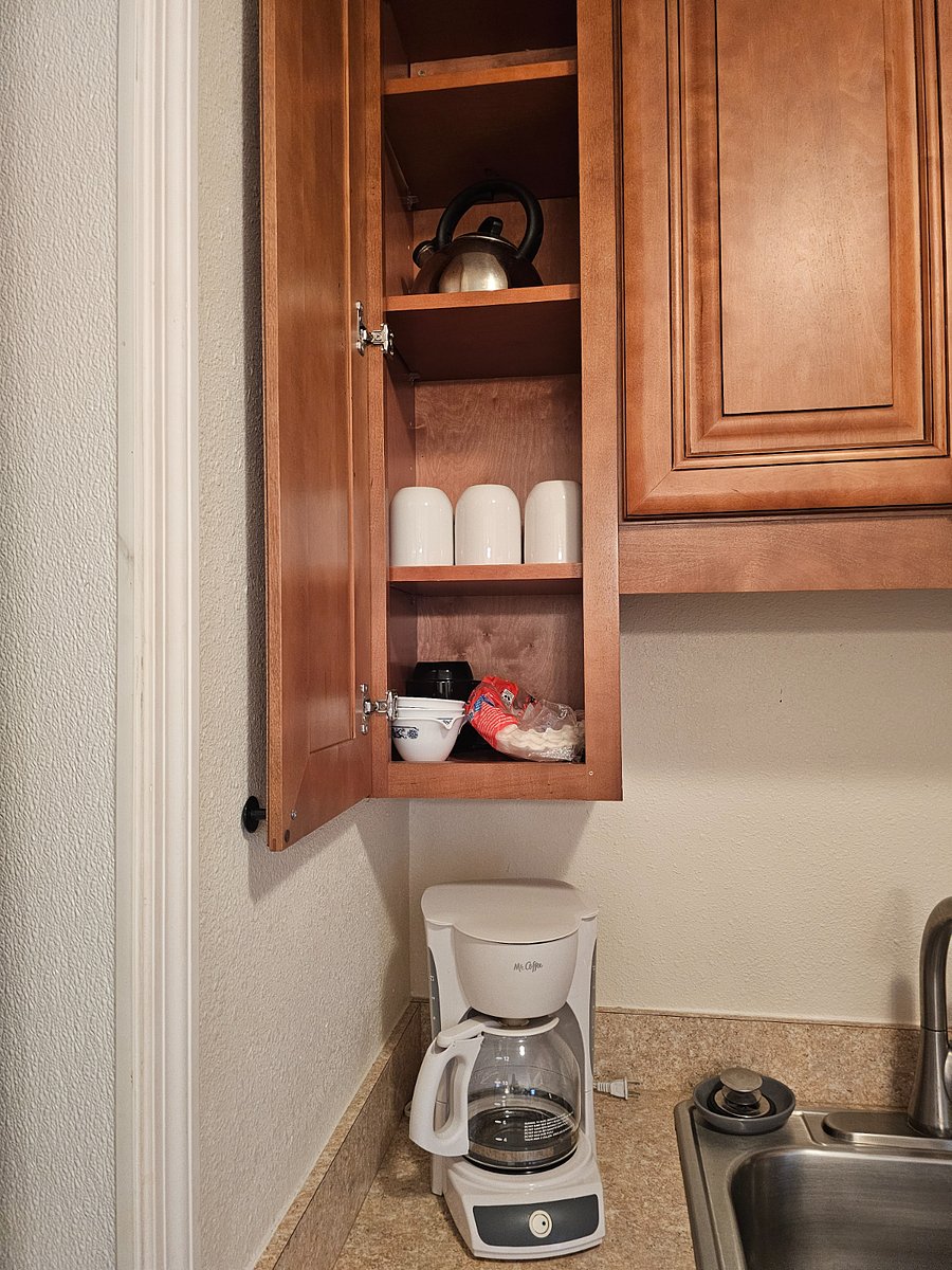 Large fully equipped kitchen