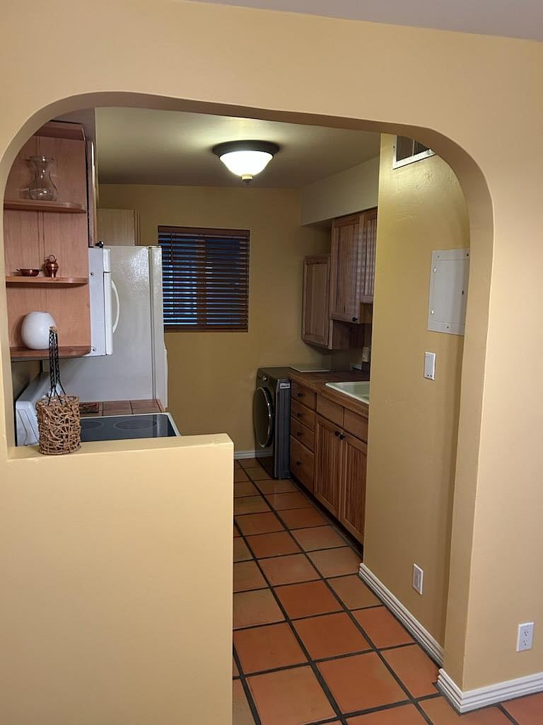 Furnished Finder property 956188_1 photo 6