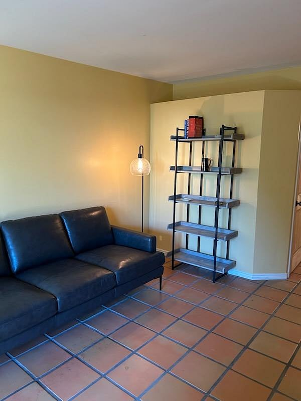 Furnished Finder property 956188_1 photo 3