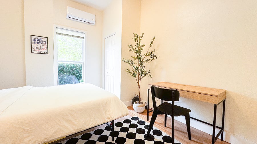 Second bedroom with desk