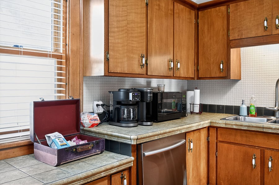 Enjoy a hot cup of coffee before heading out to explore Omahas local attractions.