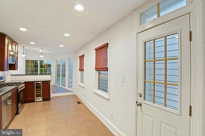 Furnished Finder property 956315_1 photo 13