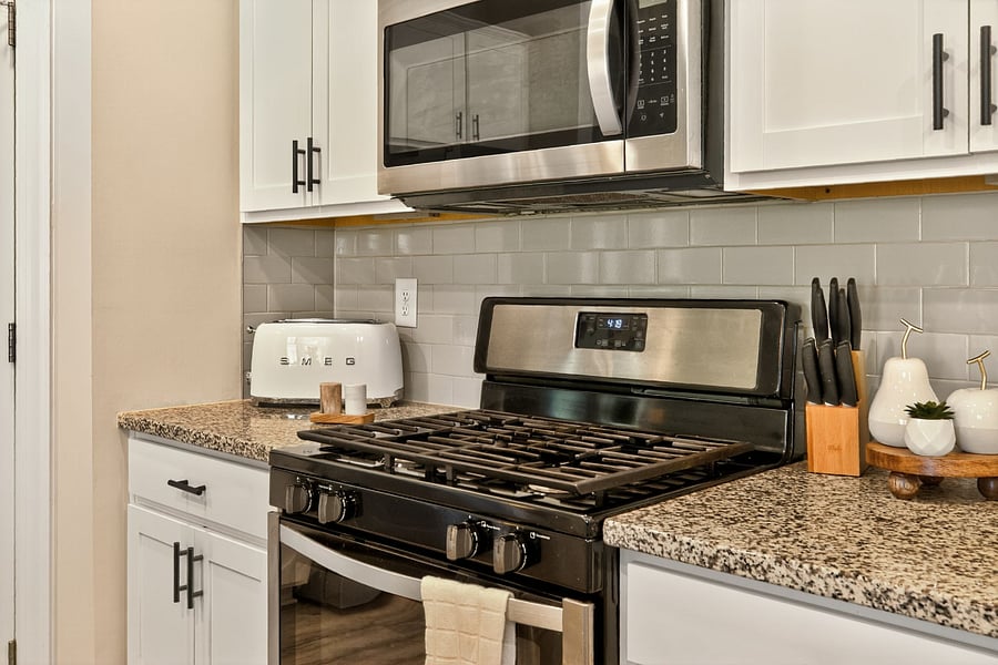 From pancakes in the morning to dinner with the family, everything you need for a delicious home cooked meal is right here.