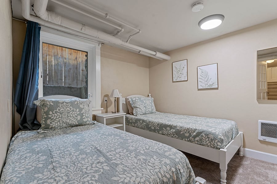 Two Twin Bedroom