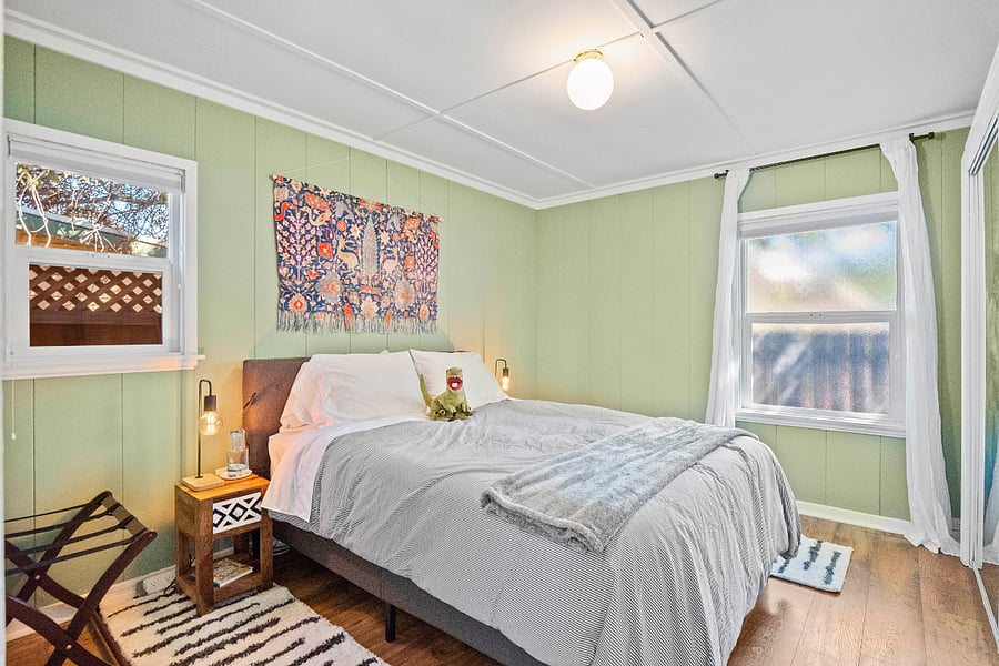 Bedroom (with blackout shades)