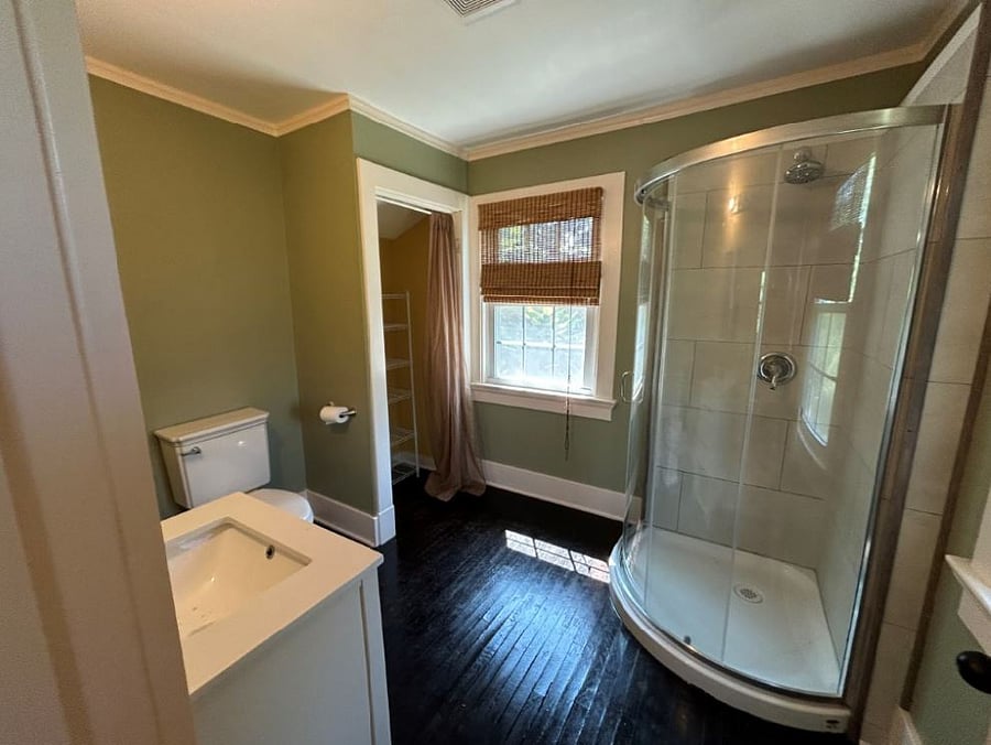 Suite 2 Bathroom