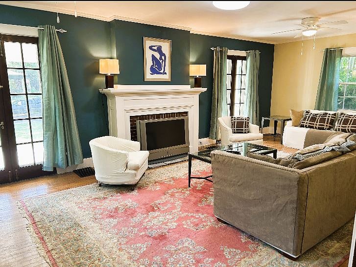 1st Floor Living Room