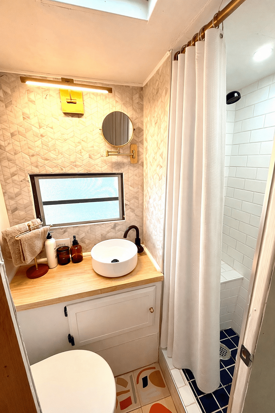 Casita 2 Bathroom.