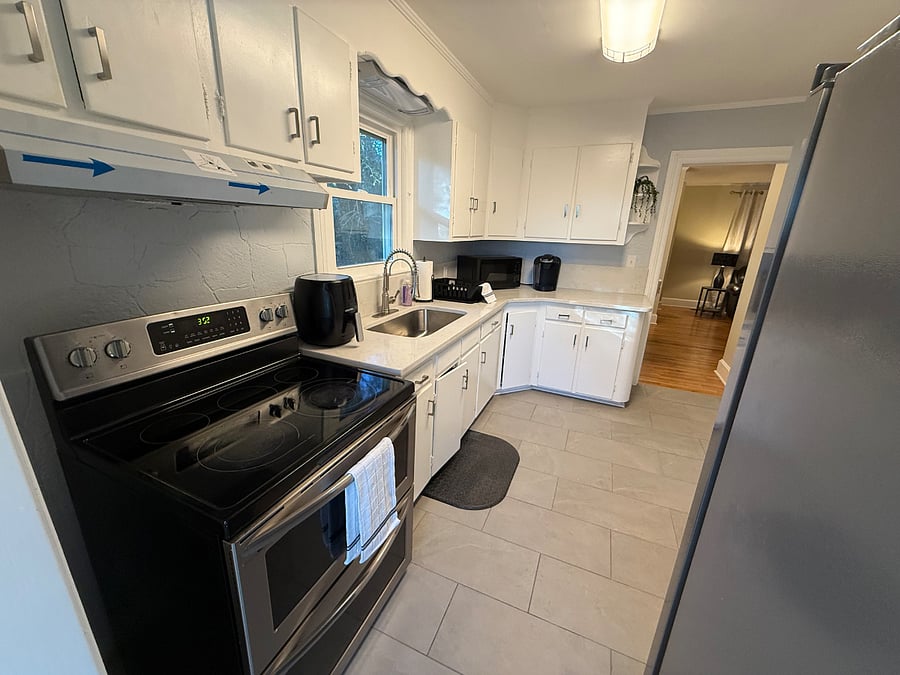 Full Kitchen
