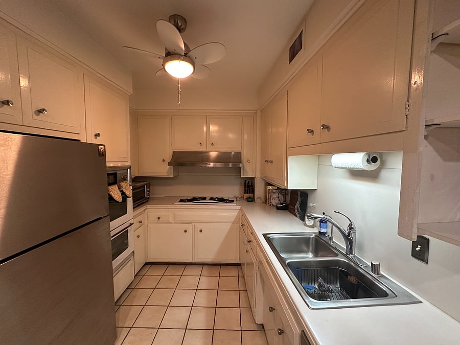 Fully equipped vintage kitchen with everything needed for daily cooking