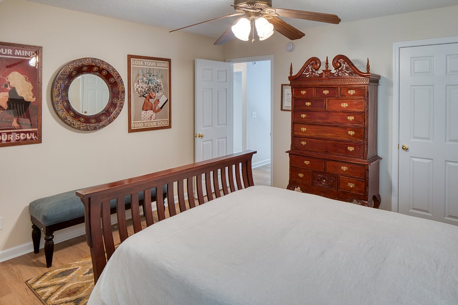 Queen Bedroom 2