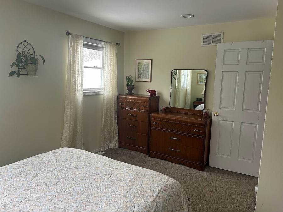 Second bedroom