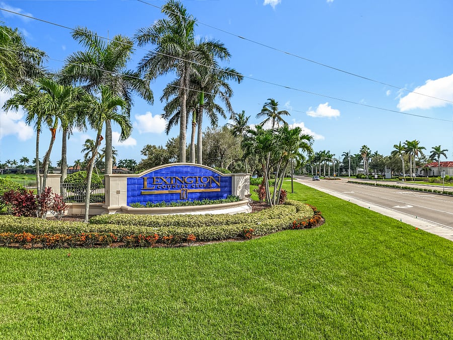 The Lexington Country Club is a private, members only luxury golf community with an 18 hole golf course, several pools and extensive walking trails. Golf membership is included in your 30 day rental!