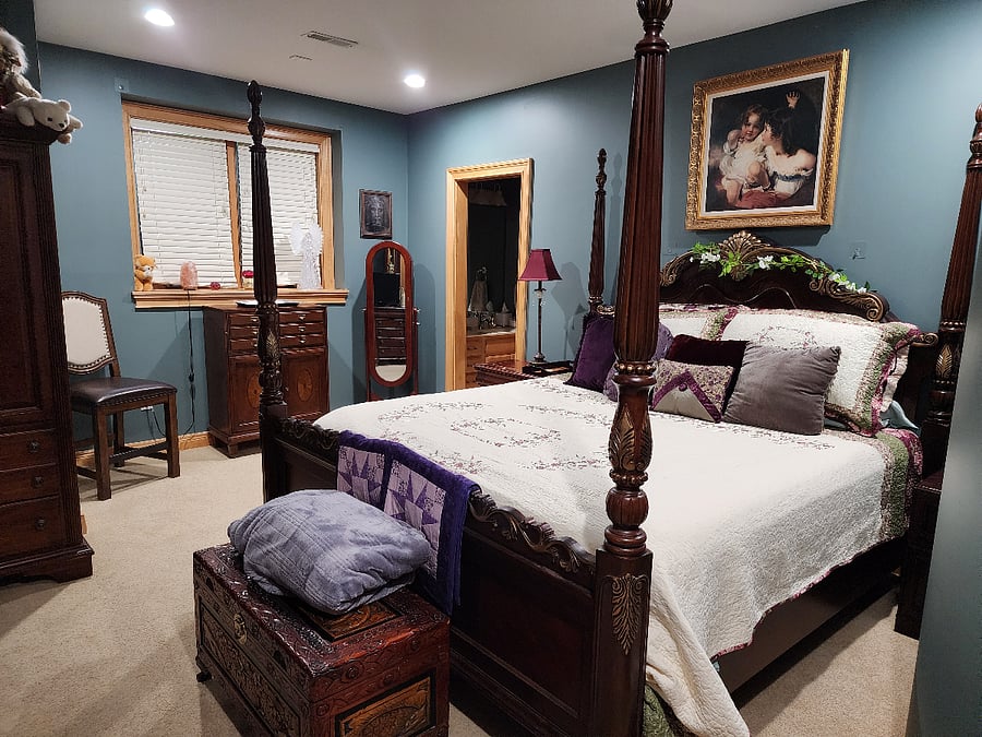Very spacious King size bedroom fully furnished with private vanity and sink area