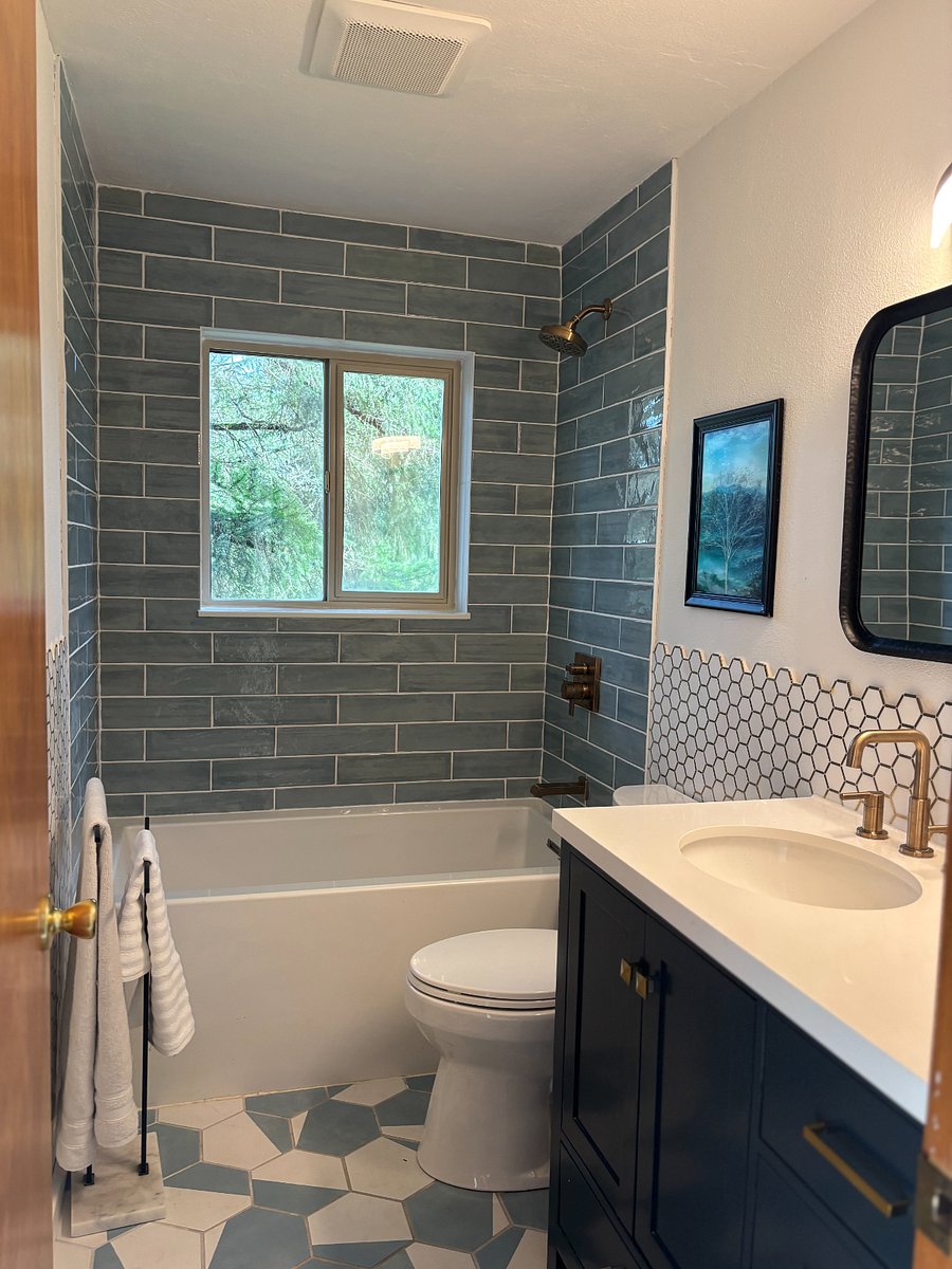 Main floor bathroom with soaking tub