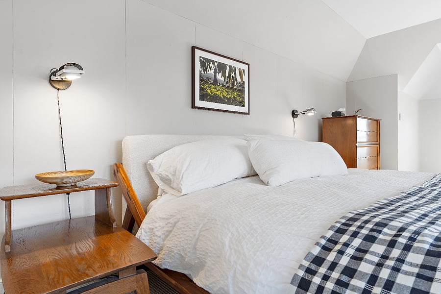 King Bedroom 1