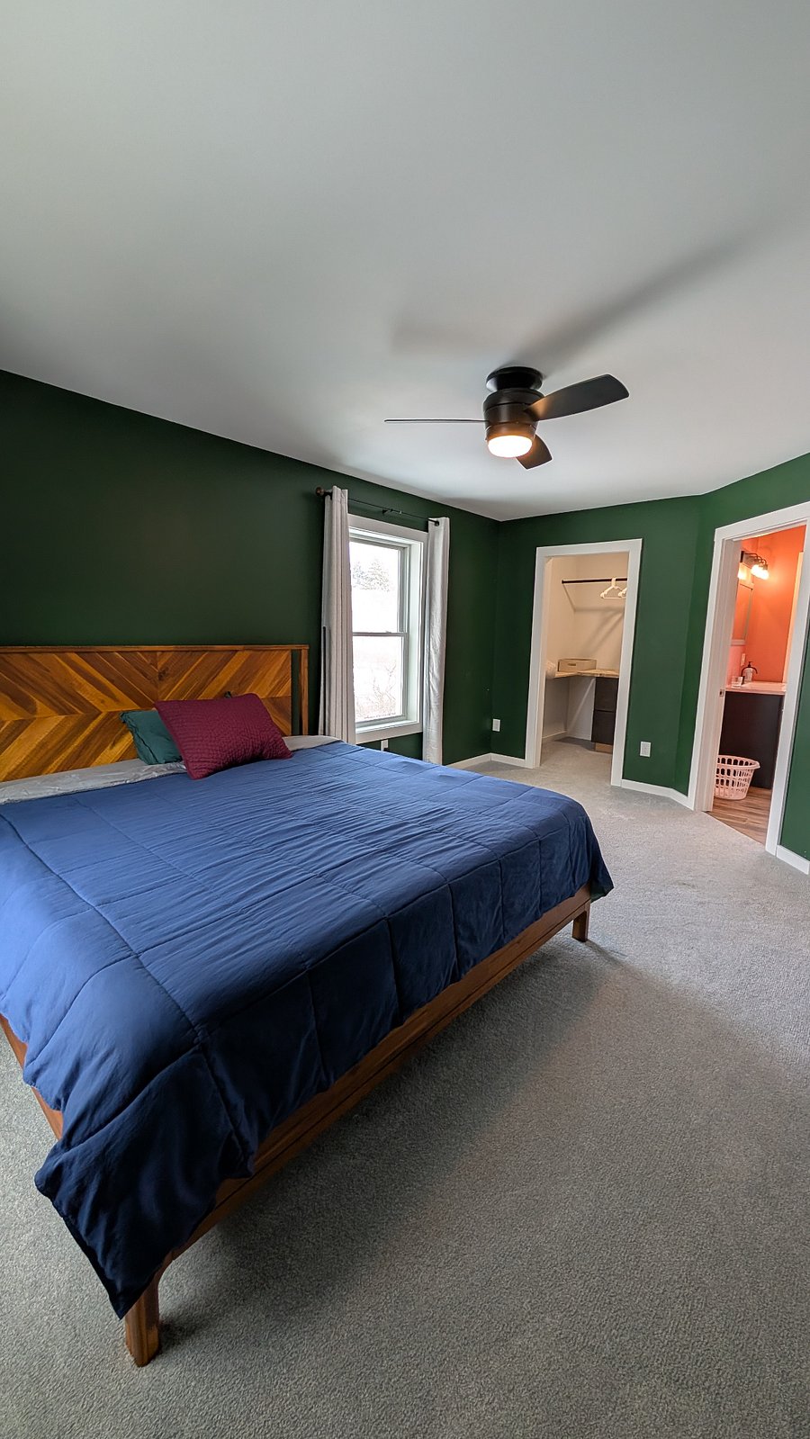 Primary full en-suite & walk-in closet space