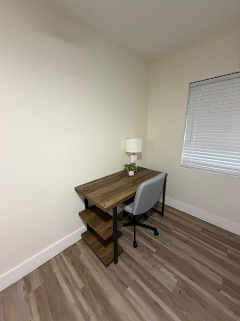 Furnished Finder property 957402_1 photo 8