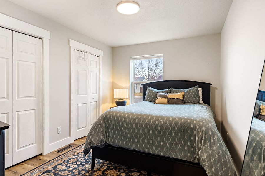 Queen Bedroom 2