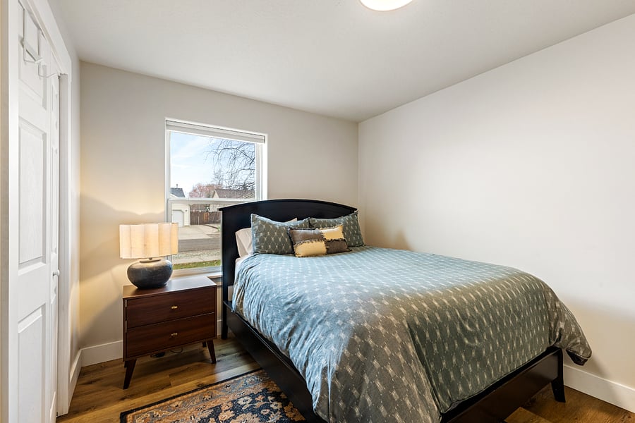 Queen Bedroom 2