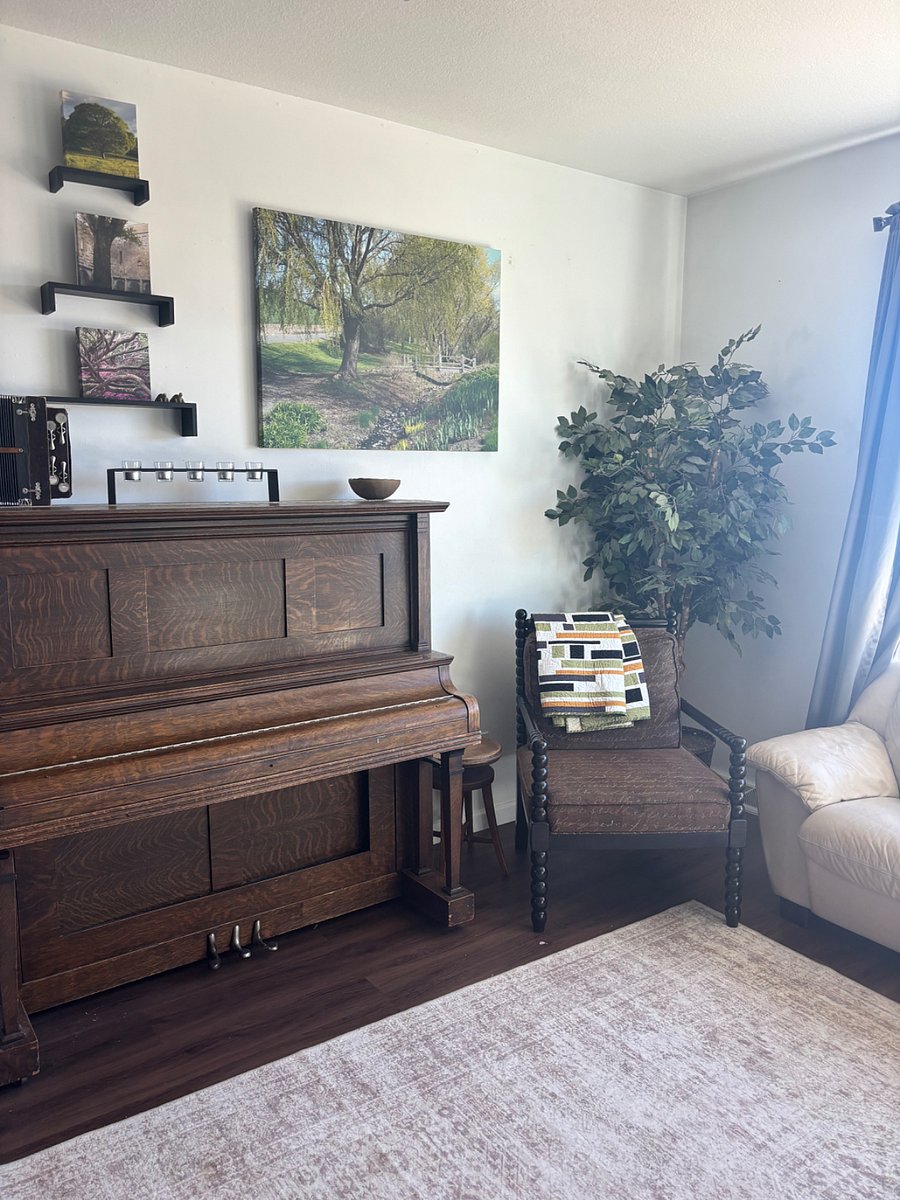 Living Room - piano
