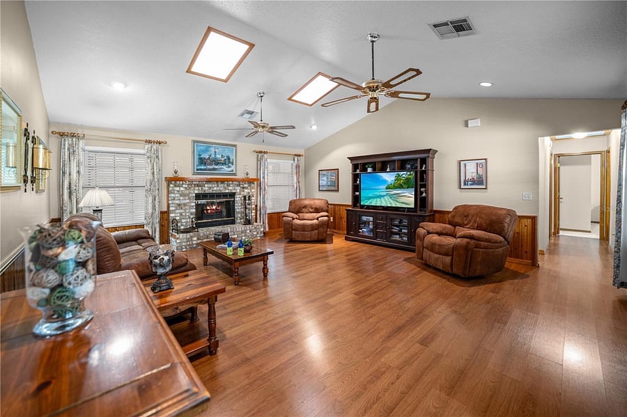 Furnished Finder property 957527_1 photo 3