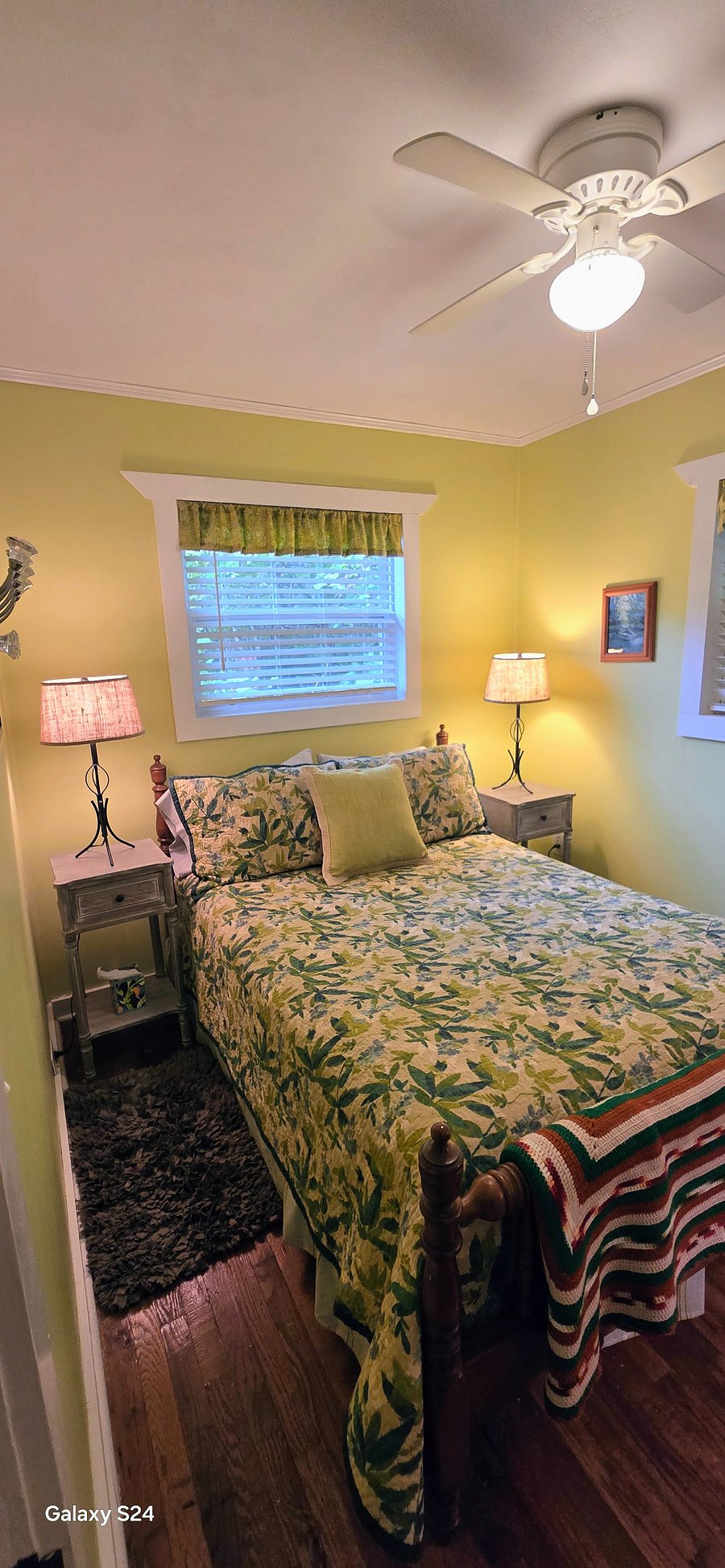 Full Bedroom