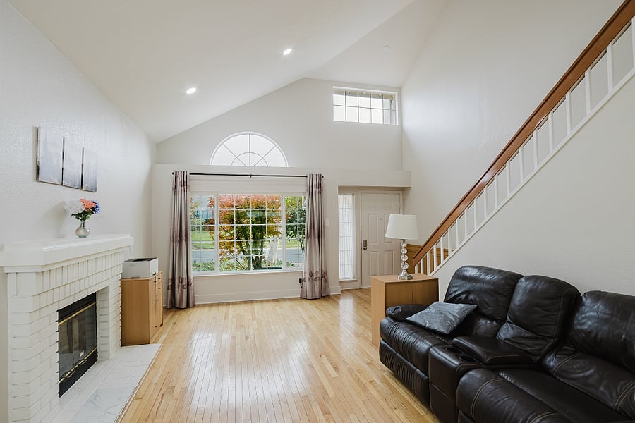 Living area with front park view