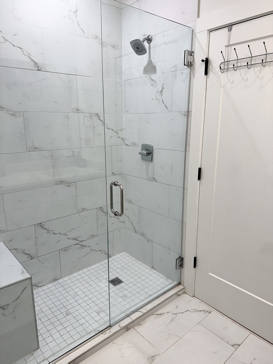 Upstairs Primary Bathroom