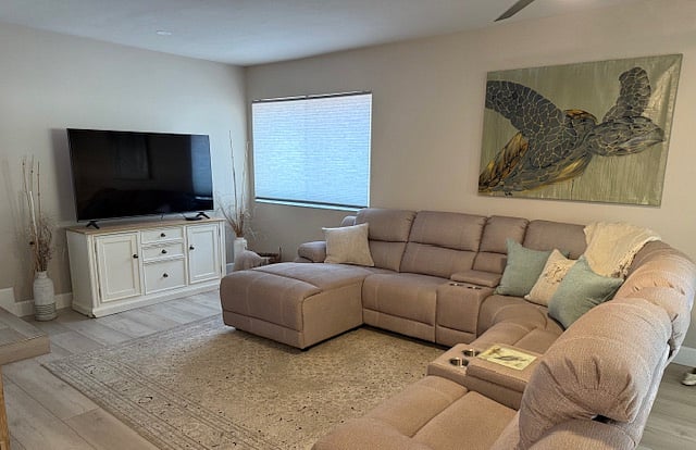 Sectional with recliners