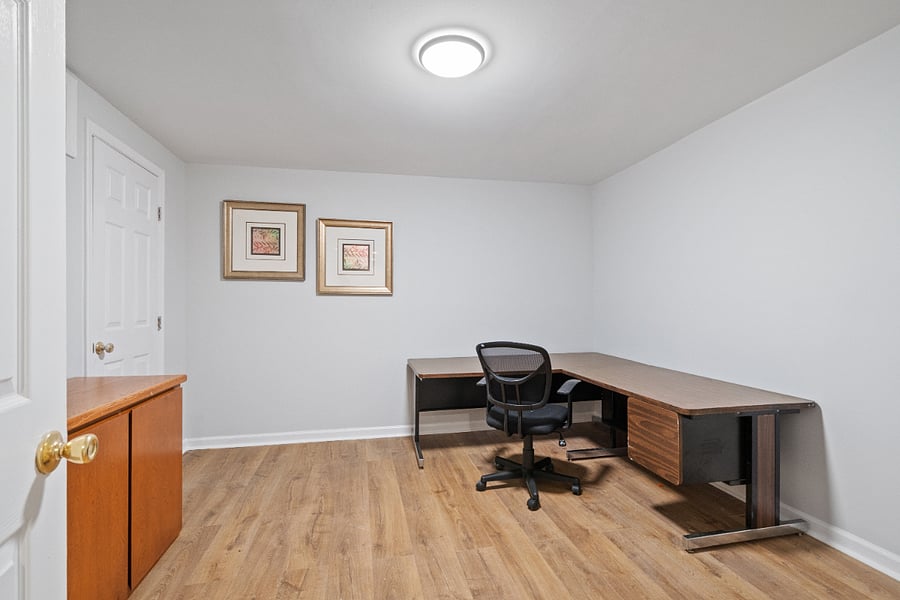 Private office, high speed wi-fi included