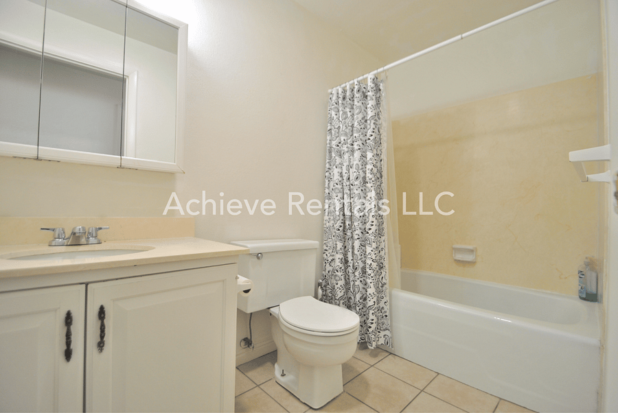 Furnished Finder property 957806_1 photo 8