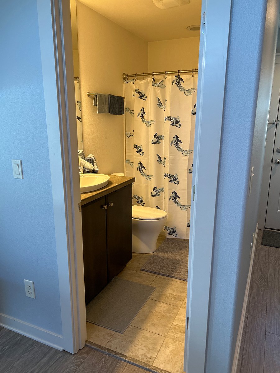 Tub & shower.