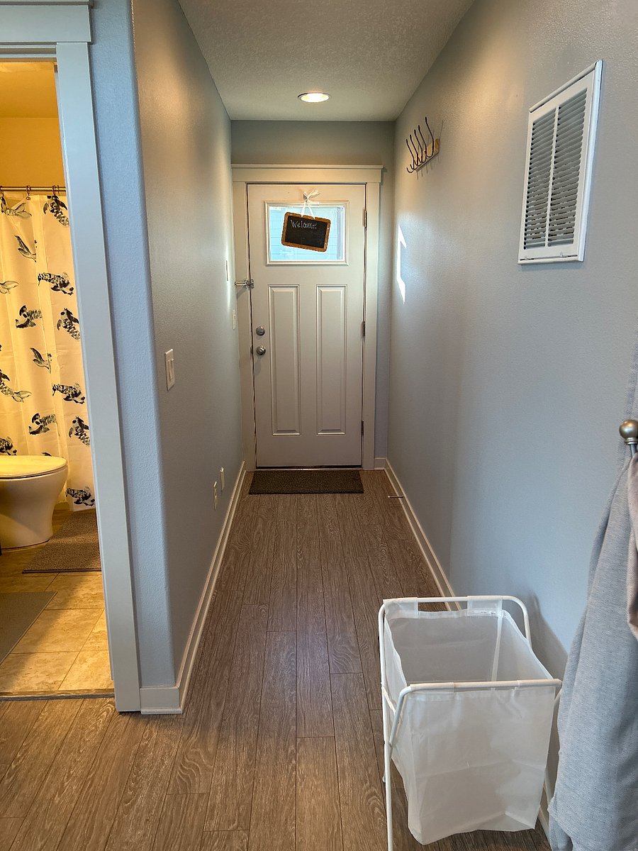 The entry door.