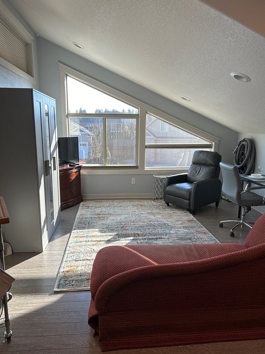 Up/down blinds. Tinted window for temperature comfort.