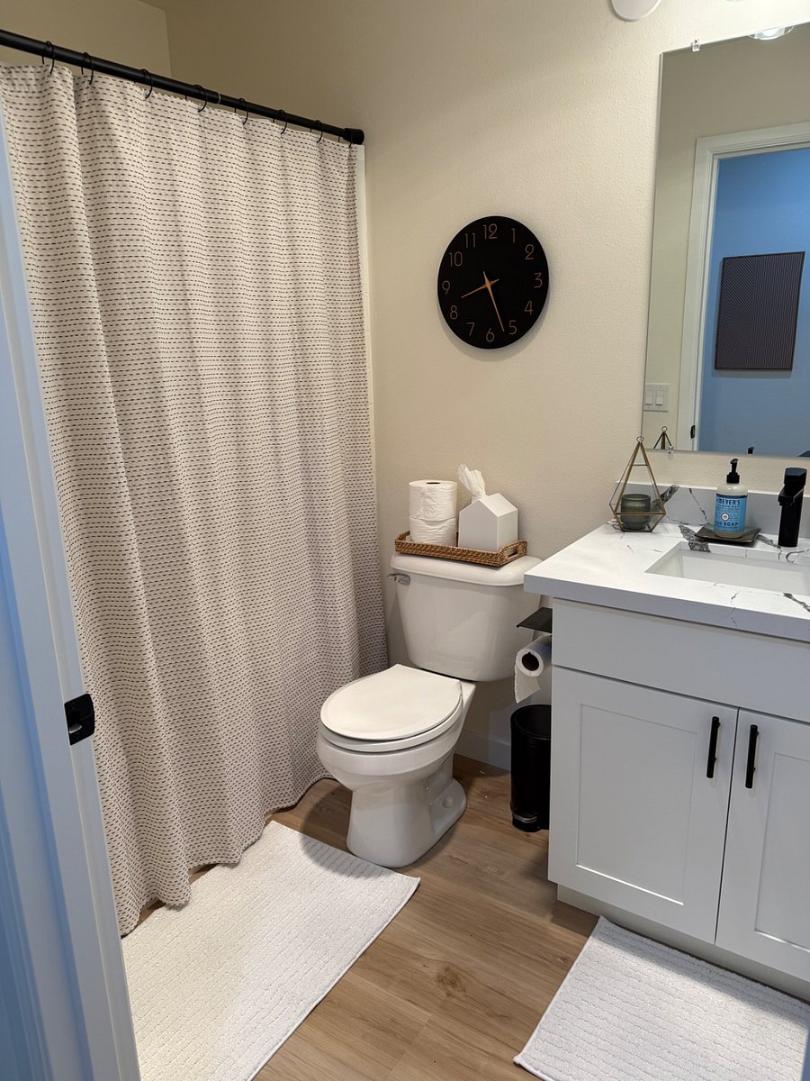 Main floor bathroom