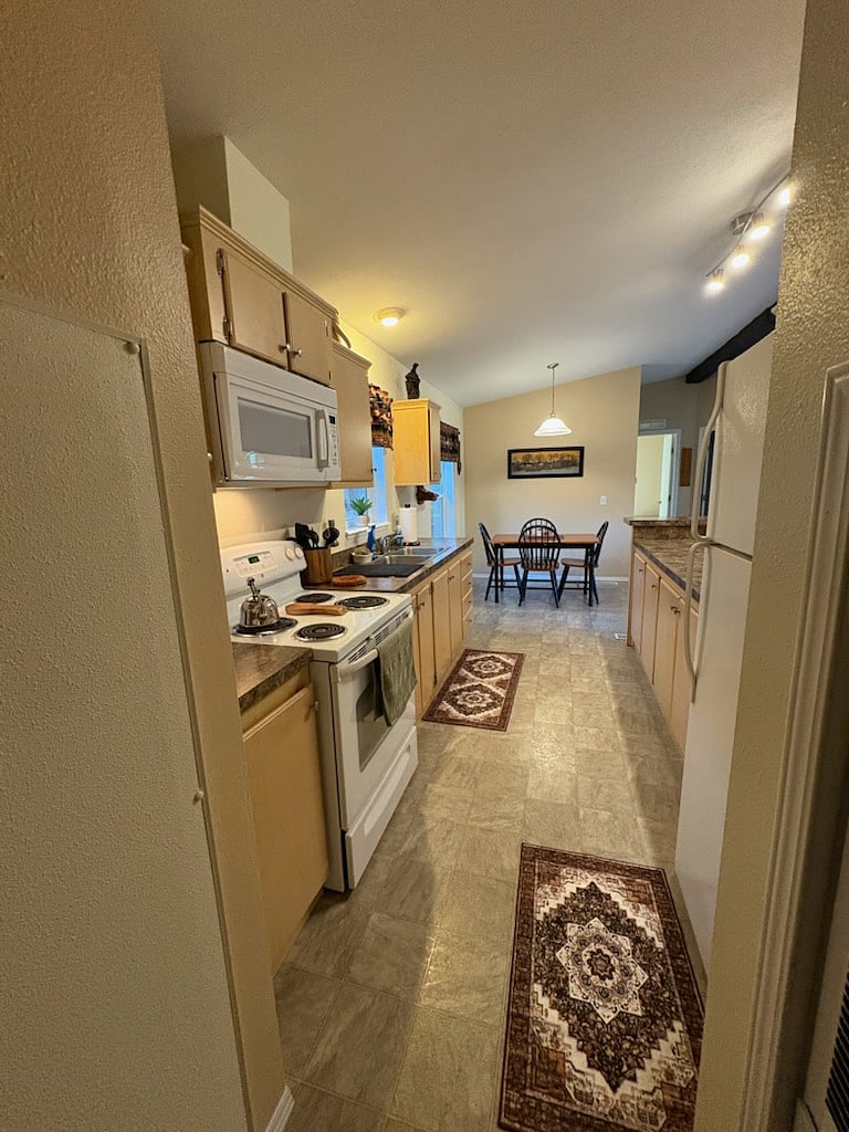 Furnished Finder property 958071_1 photo 12