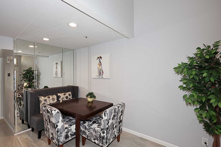 Flexible Dining Work Area