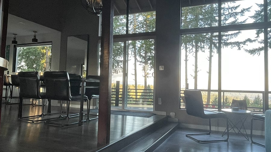 Dining room/living room