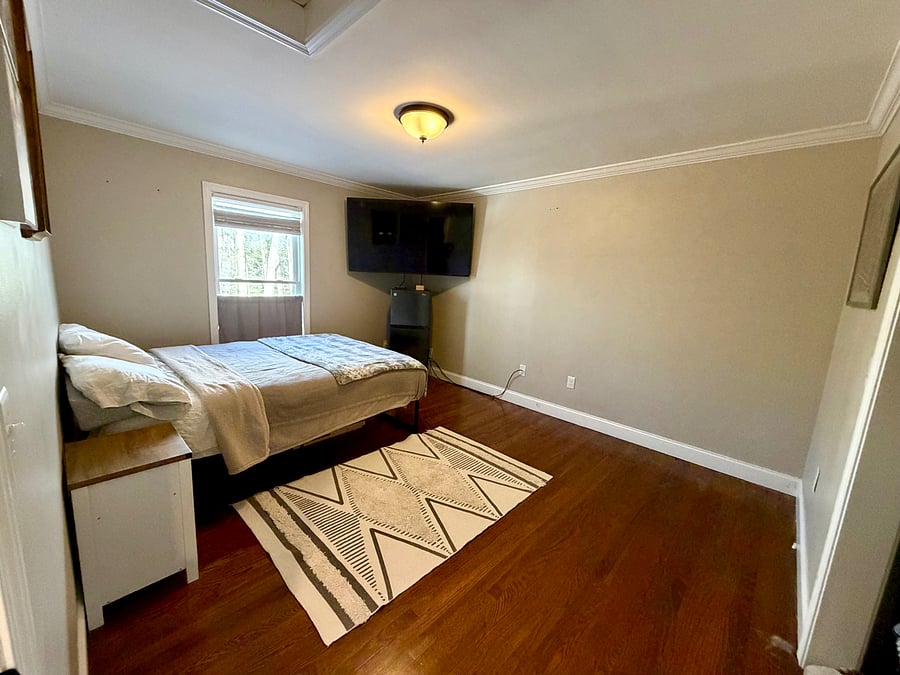 2nd bedroom