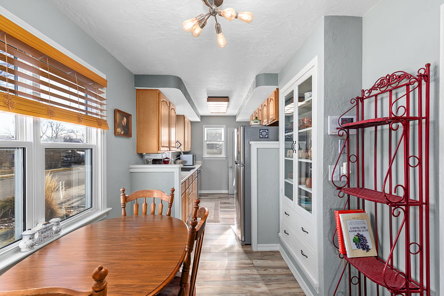 Dining & Kitchen